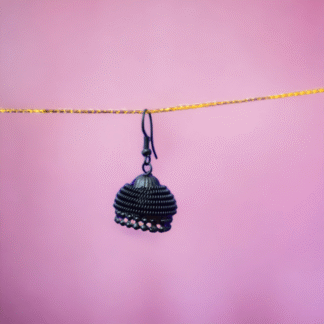 Hangings (black)