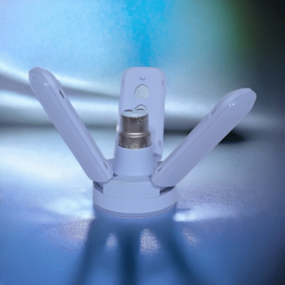 Plastic Cool White 28W 2800Lm LED Four Leaf Lamp